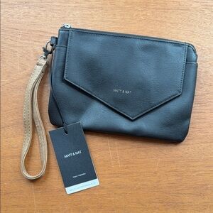 Matt & Nat Arbor Black and Tan Wristlet Clutch
